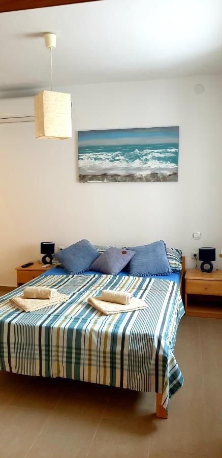 Apartments And Room Vela Senj  Extérieur photo