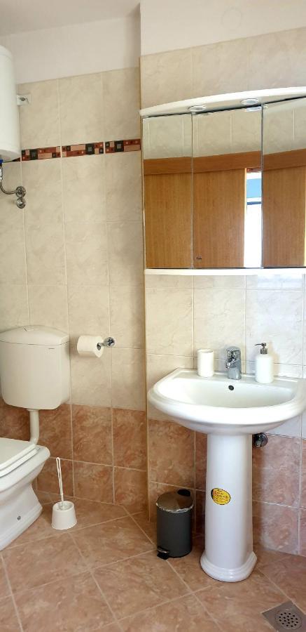 Apartments And Room Vela Senj  Extérieur photo